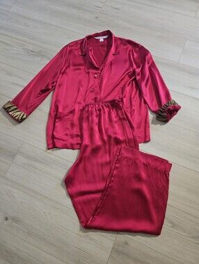 VICTORIA'S SECRET silk Pajama Set